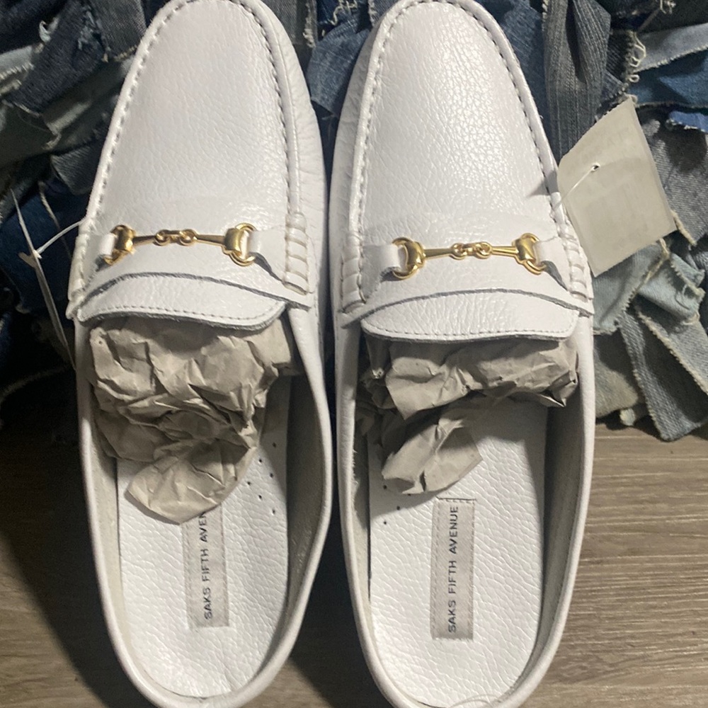 Saks Fifth Avenue, Slip on leather mules, white, size 9